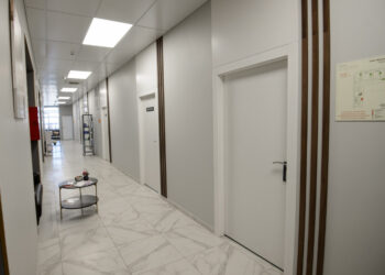 Фото клиники "Центр CLINIC (Клиник)" - 2